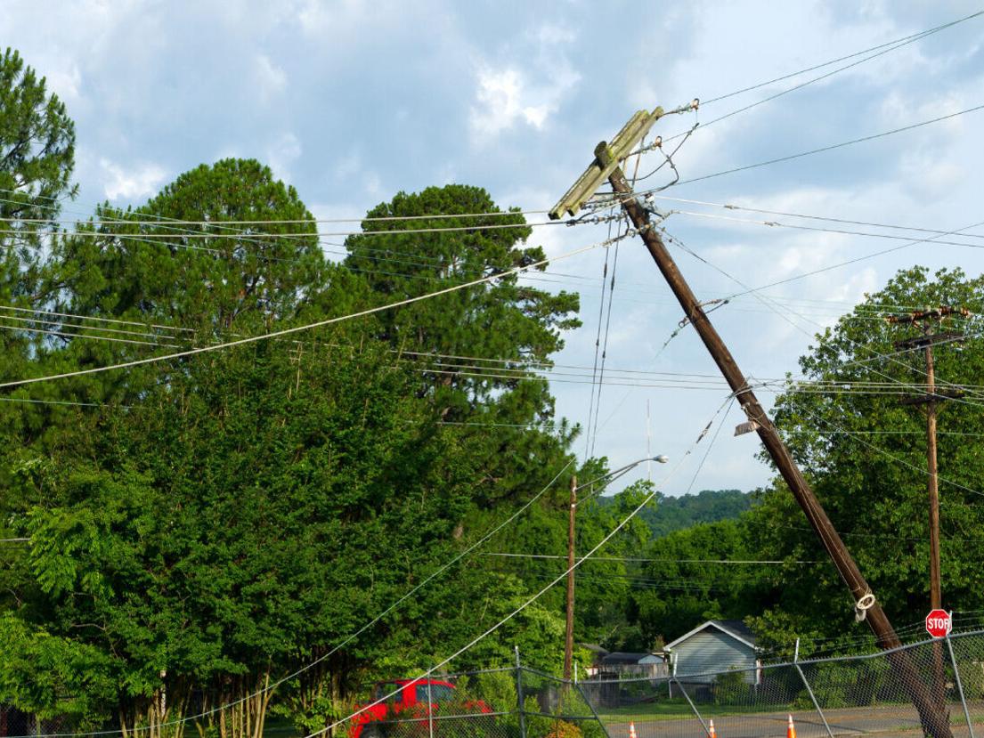 3 Ways to React if a Power Line Falls on Your Car - wikiHow
