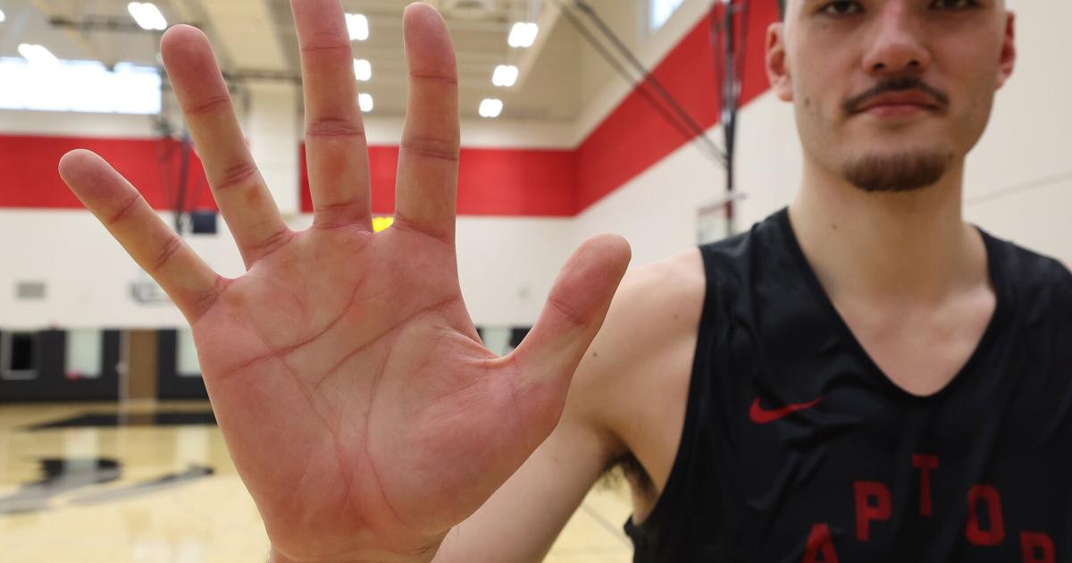 Vip Messuring Measuring up Zach Edey: Taller than Shaq with size 20 shoes
