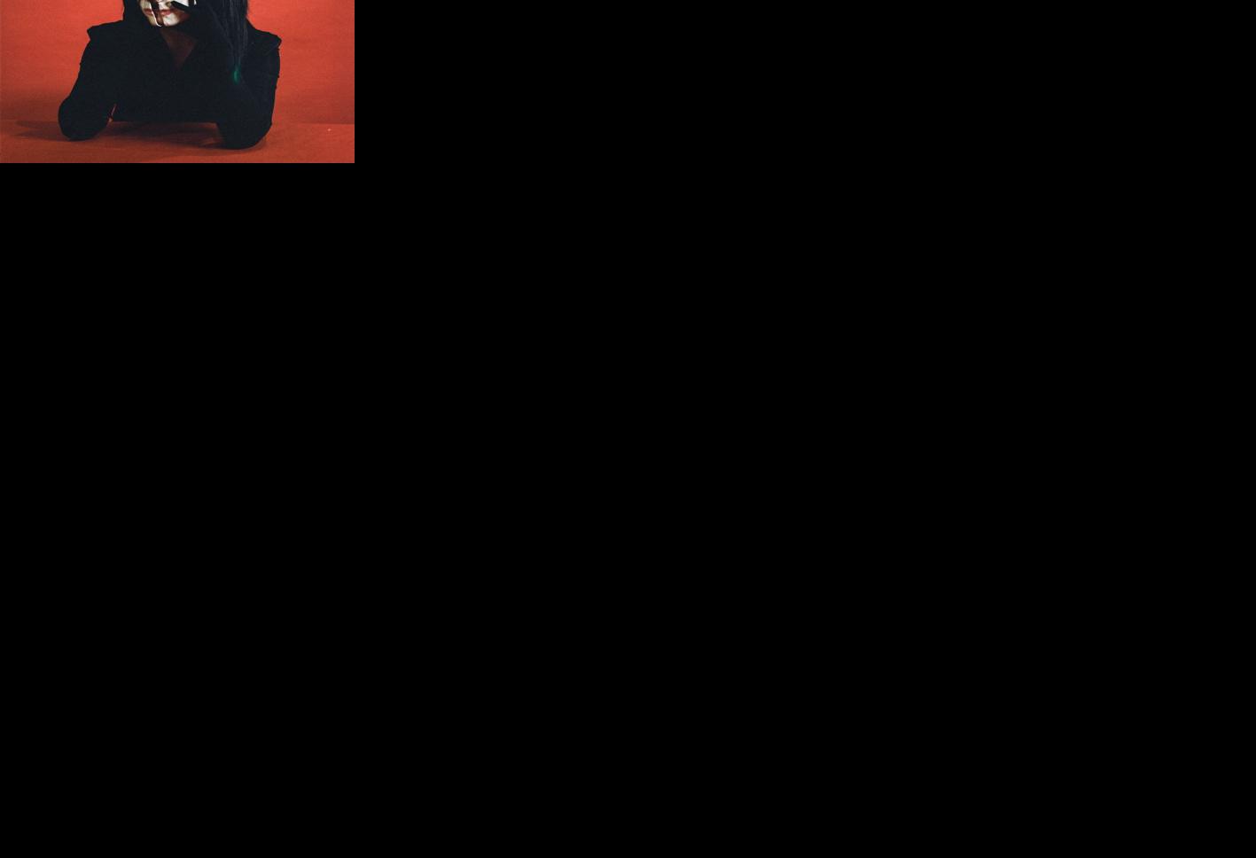 Allie-X-Girl-With-No-Face.JPG