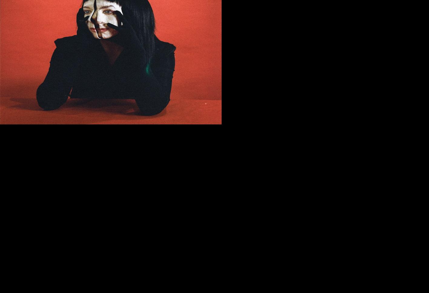 Allie-X-Girl-With-No-Face.JPG