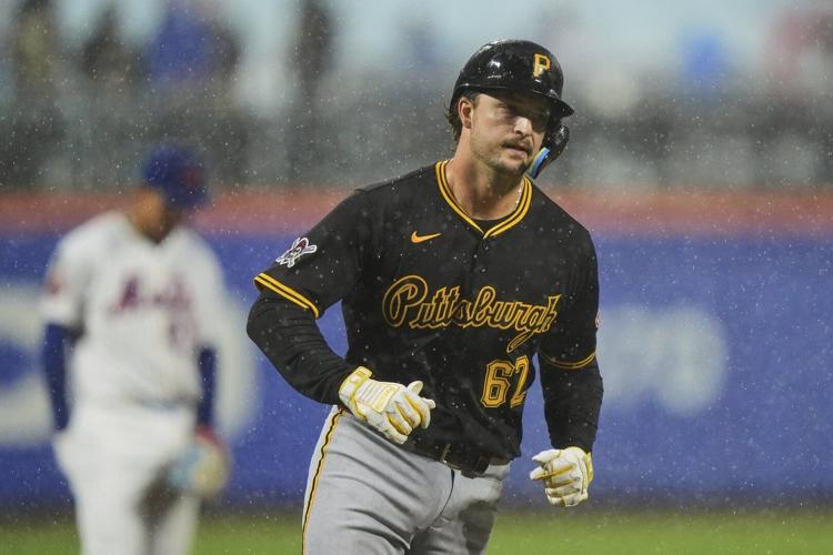 Pirates hit 2 homers off Holmes and blank Mets 4-0 to prevent 3-game sweep