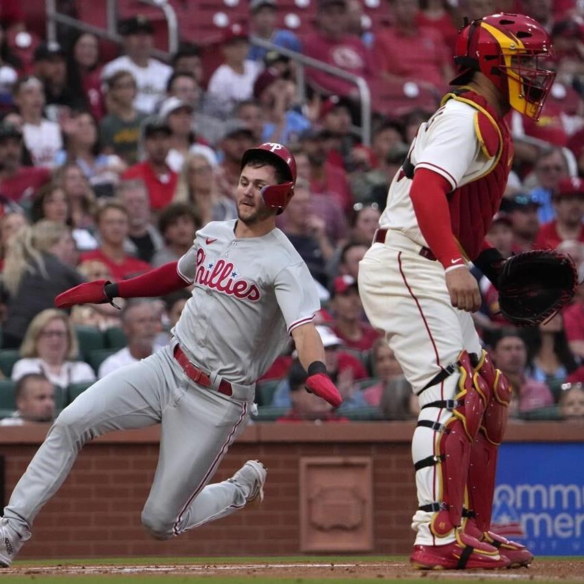 Kyle Schwarber hits his 44th homer and lifts Phillies to 6-1 win