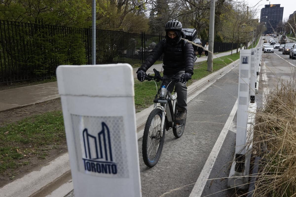 Mark Saunders taking aim at bike lanes in Toronto election