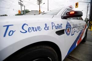 Onde roubos de automóveis em Toronto Velha foram relatados esta semana