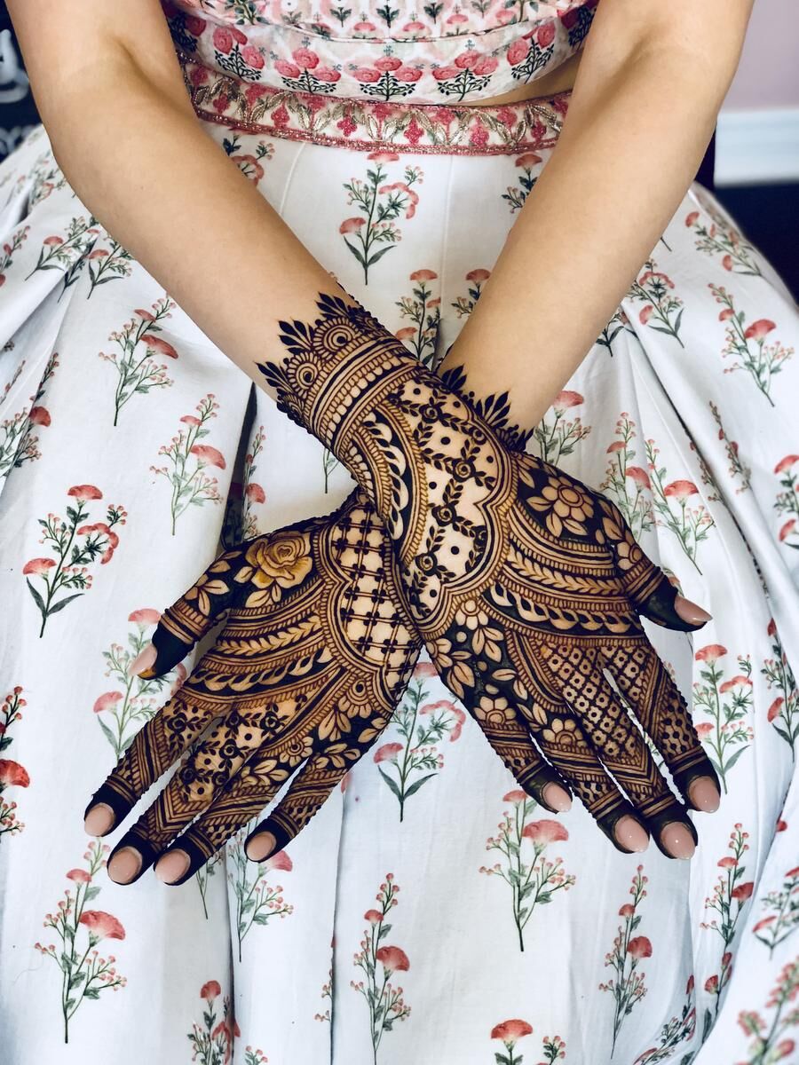 160+ Simple Mehndi Designs Perfect For Minimalist Brides! – ShaadiWish