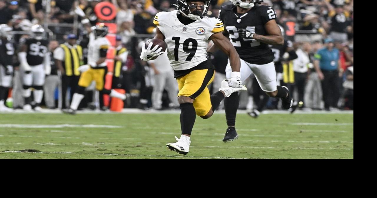 Kenny Pickett passes for two touchdowns as Pittsburgh Steelers top Las