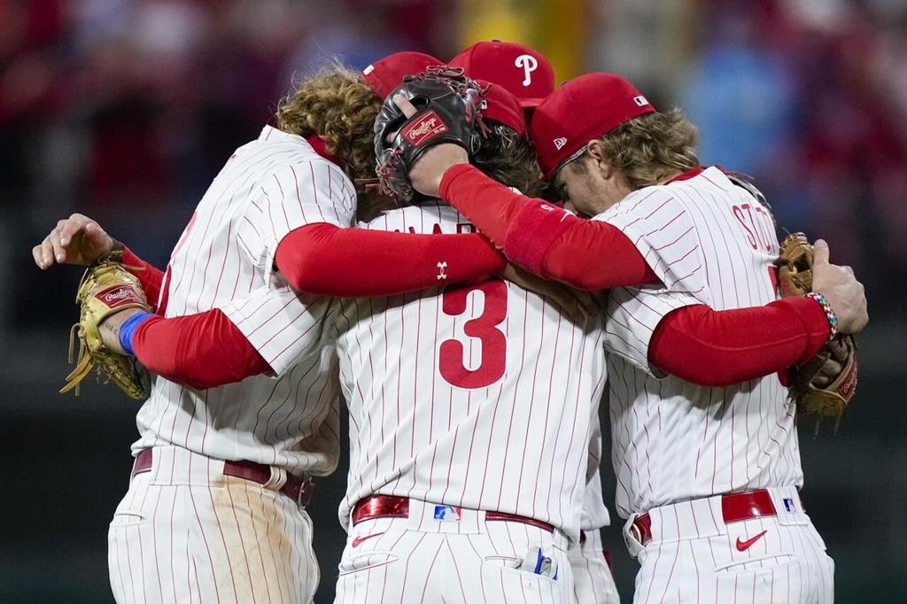 Phillies' Kyle Schwarber unloads 3-run homer in win while