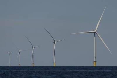 Nova Scotia estimates initial capital cost of Wind West at $60 billion