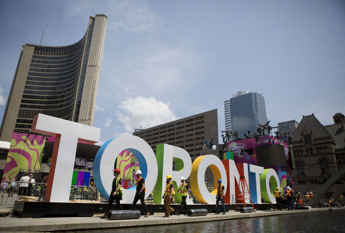 Funding woes could dim Toronto sign's glow