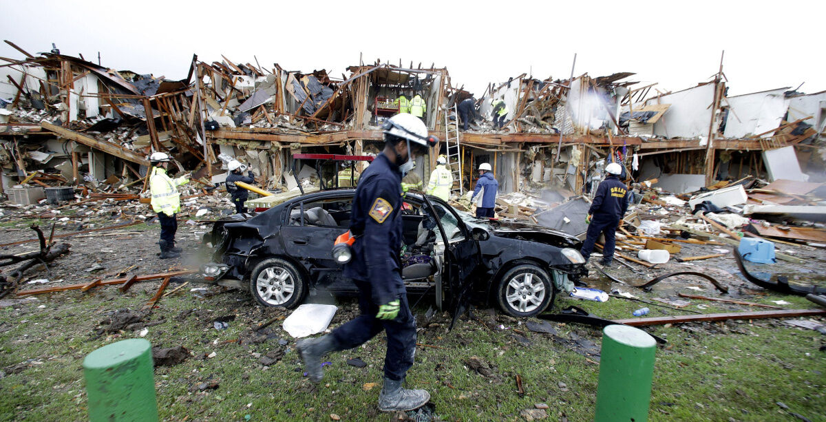 Texas fertilizer plant explosion: Search, rescue largely complete; death  toll remains at 14 with 200 injured