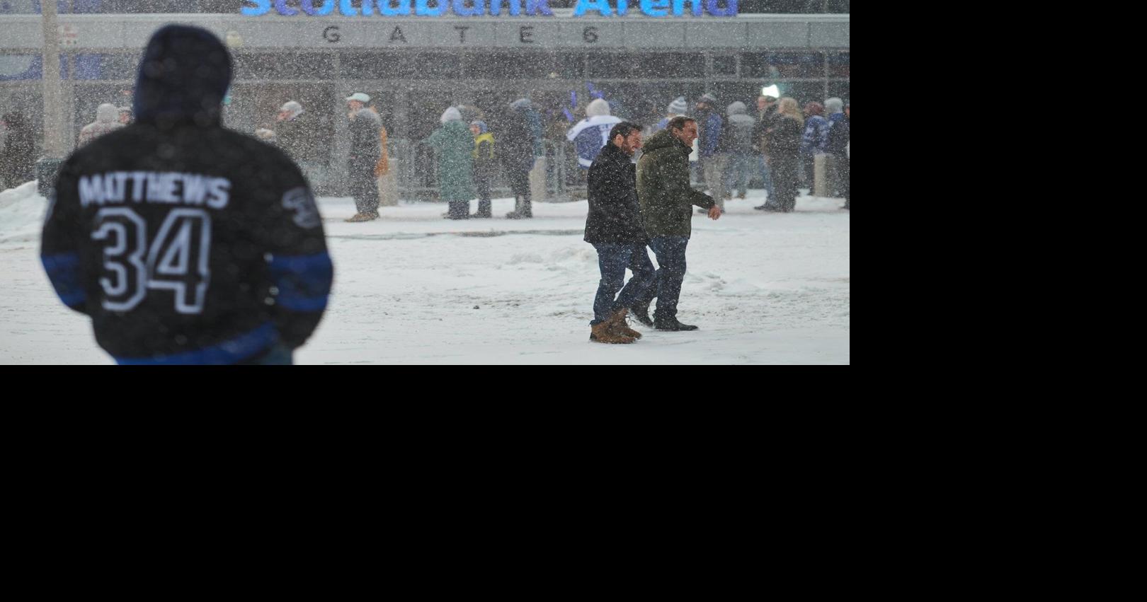 In the world of dynamic pricing, here's when you should buy concert and game tickets