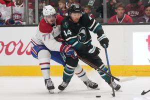 Sharks sign Kiefer Sherwood to a 5-year, $28.75 million extension