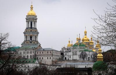 Ukraine moves to ban an Orthodox church it says is linked with pro-war Moscow church