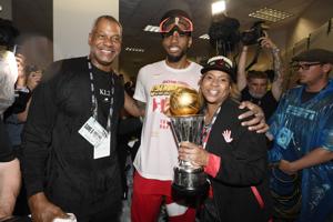 Raptors mailbag: The addition of Kawhi Leonard and the departure of Uncle Dennis
