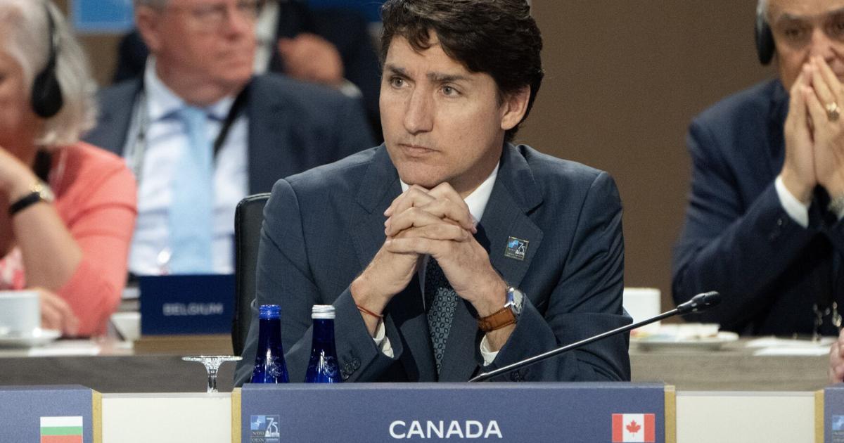 Sign Target Forhead Trudeau Trudeau announces when Canada will hit NATO spending target