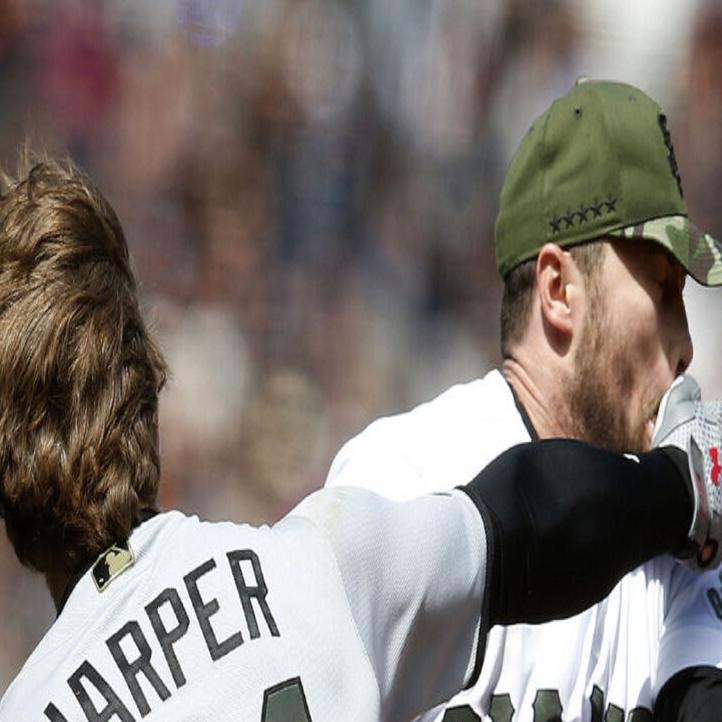 The 5 best photos from the Bryce Harper-Hunter Strickland brawl