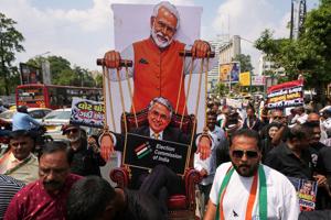'Cockroach' protesters demand India's election chief resign over controversial voter list changes