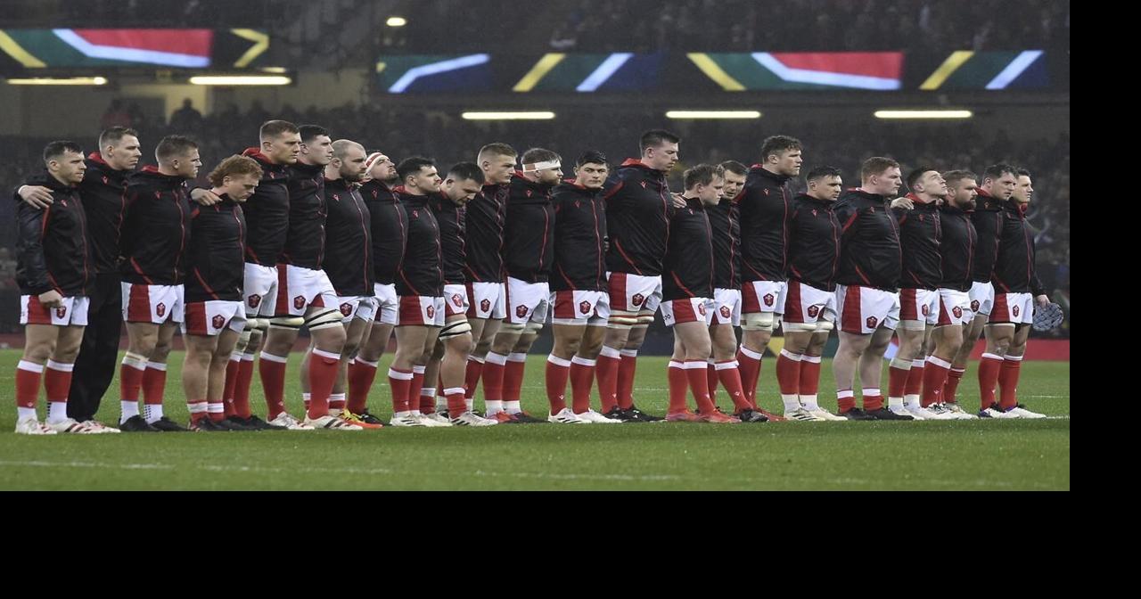 Cuthbert back in Wales rugby team after 4-year absence