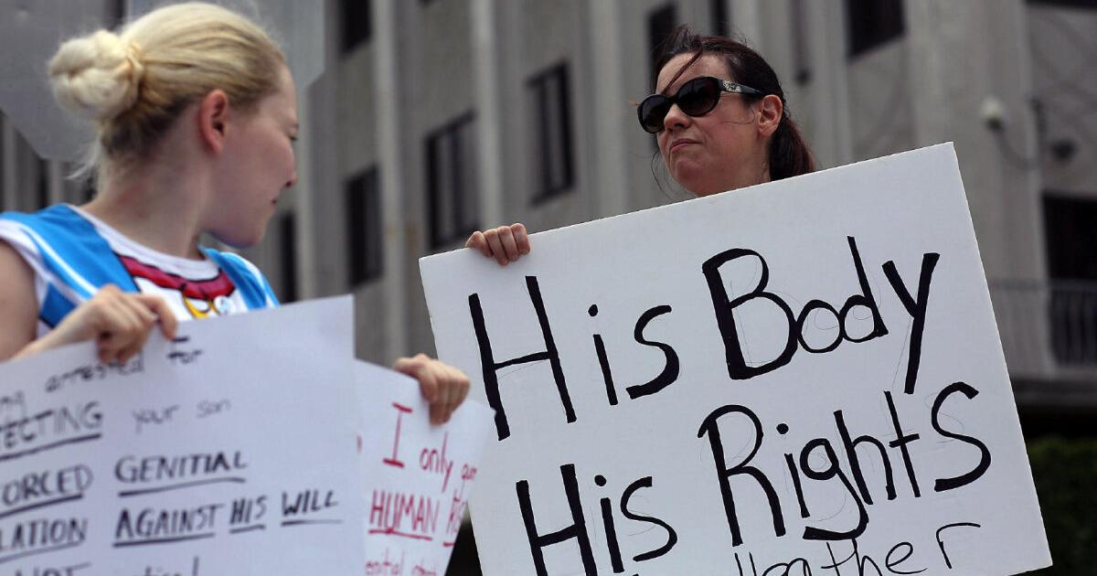‘Intactivists’ challenge circumcision of Florida toddler