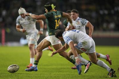 14-man Springboks suppress Italy with 7 tries