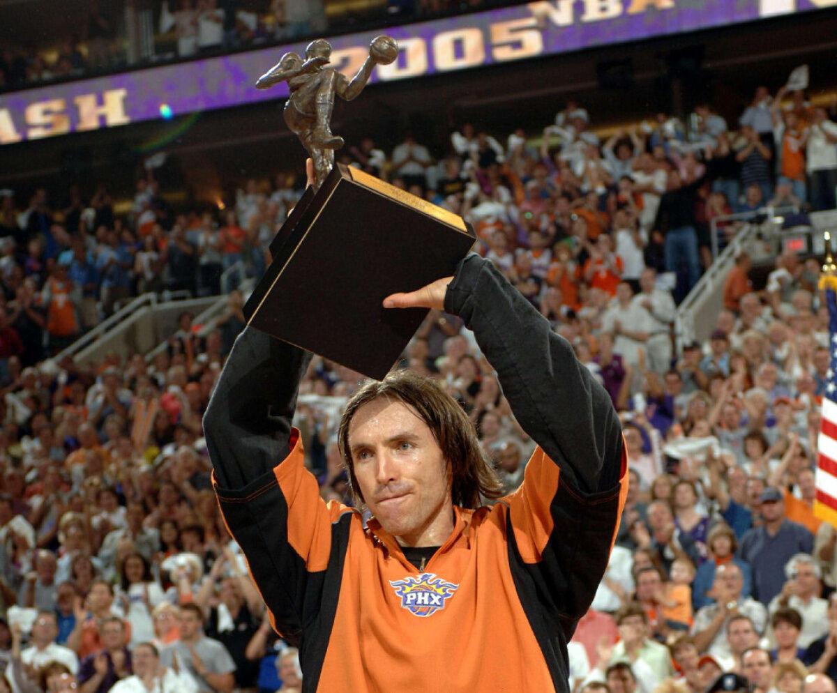 Steve Nash inducted to Phoenix Suns Ring of Honor