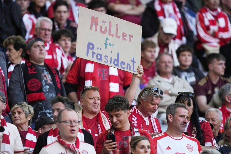 Bayern Munich bids goodbye to Thomas Müller. He shouts, 'Let us play!'