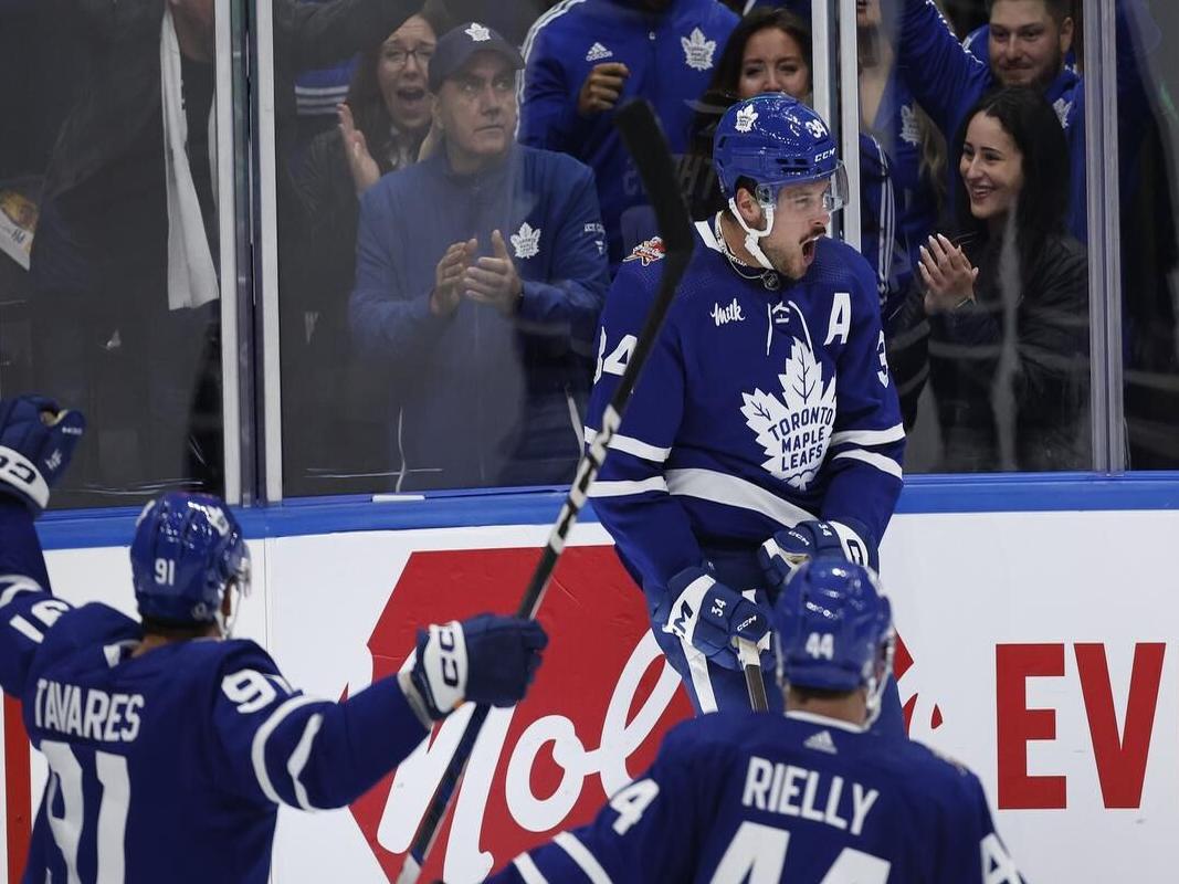 Matthews' hat trick powers Maple Leafs to win over Kraken