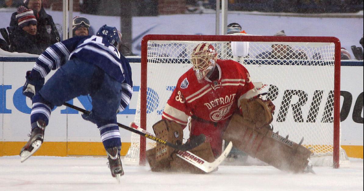 Maple Leafs seek to jump on struggling Red Wings early