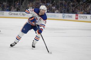McDavid and Vasilevskiy remain tops in the latest NHLPA player poll