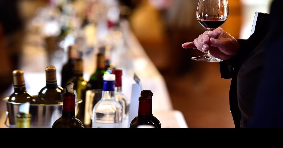 Can drinking wine lead to a longer life? There’s some health benefits