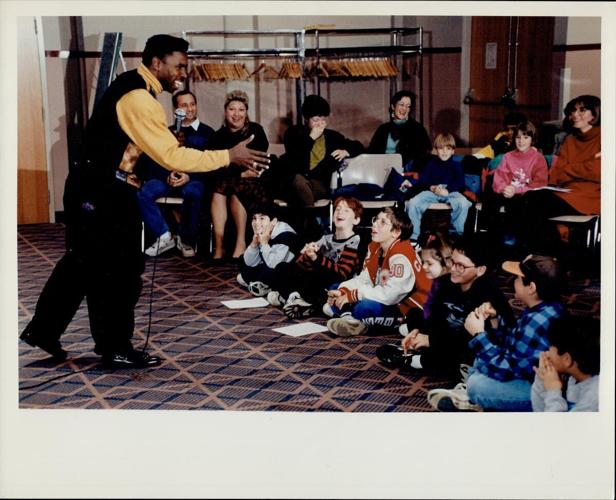 Football legend Mike “Pinball” Clemons praises his mother