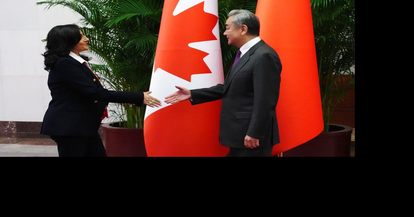 Chinese foreign minister's visit to Canada a 'positive sign': trade minister
