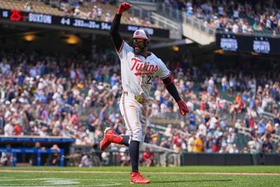 Buxton hits for the cycle on his bobblehead day as Twins beat Pirates, 12-4