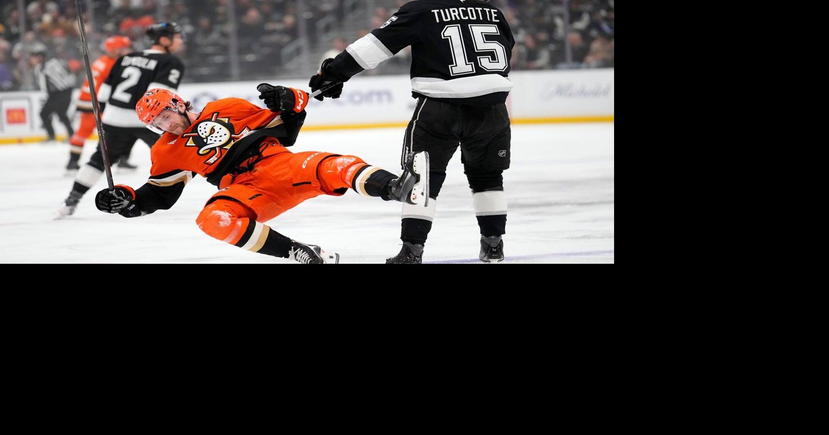 Beckett Sennecke, Mason McTavish score in shootout to lead Ducks past Kings 3-2 in Freeway Faceoff