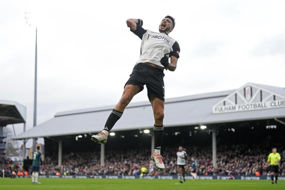 Arsenal misses chance to go top of Premier League with 2-1 loss at Fulham