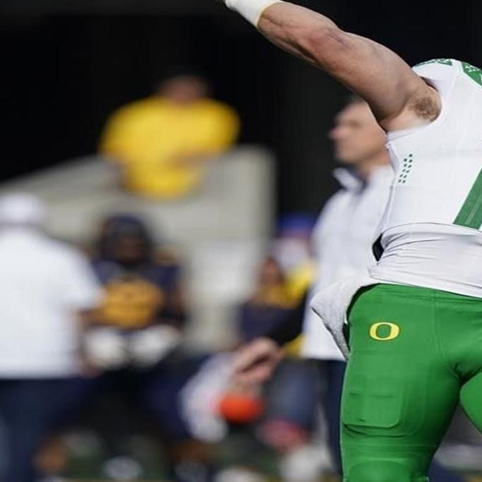 Oregon QB Bo Nix announces he will return to Eugene for one more season  with the Ducks