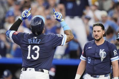 Perez hits 3-run HR in 7-run 1st inning as Royals rough up Scherzer in 20-1 win over Blue Jays