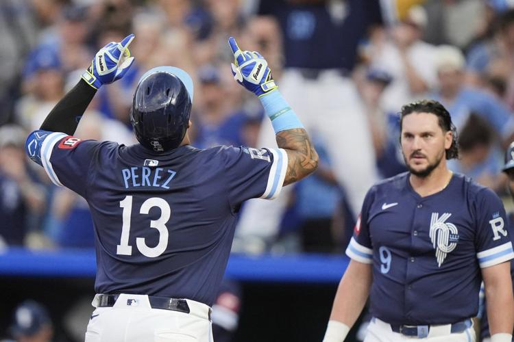Perez hits 3-run HR in 7-run 1st inning as Royals rough up Scherzer in 20-1 win over Blue Jays