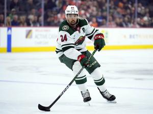 Dumba signs a 1-year, $3.9 million deal with Coyotes at Bjugstad’s urging