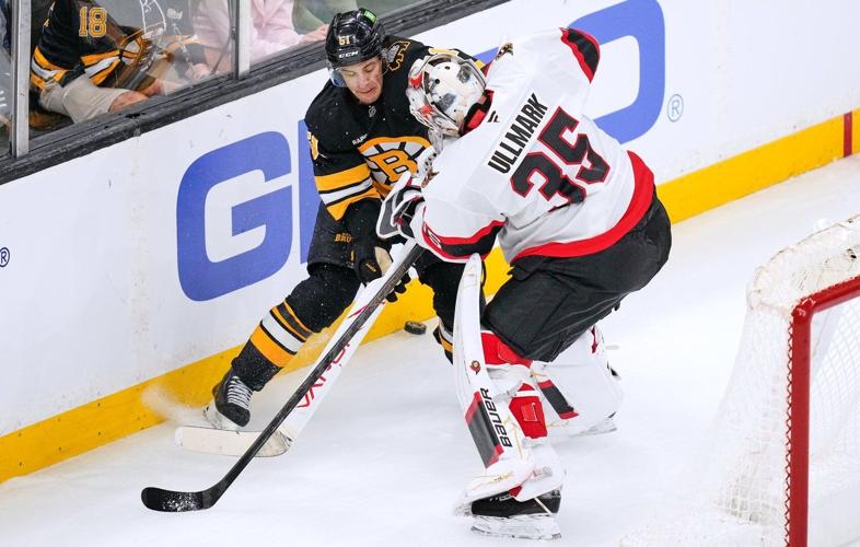 Senators goalie Linus Ullmark leaves game at the Bruins after two periods