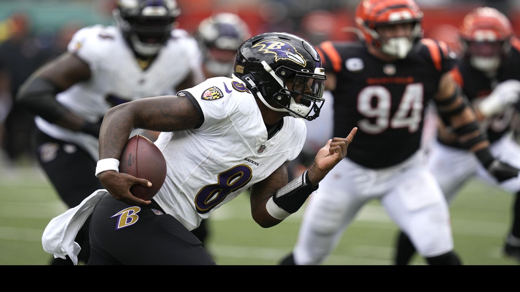 Despite quarterback uncertainty, Ravens favored vs. Bengals in late betting  line