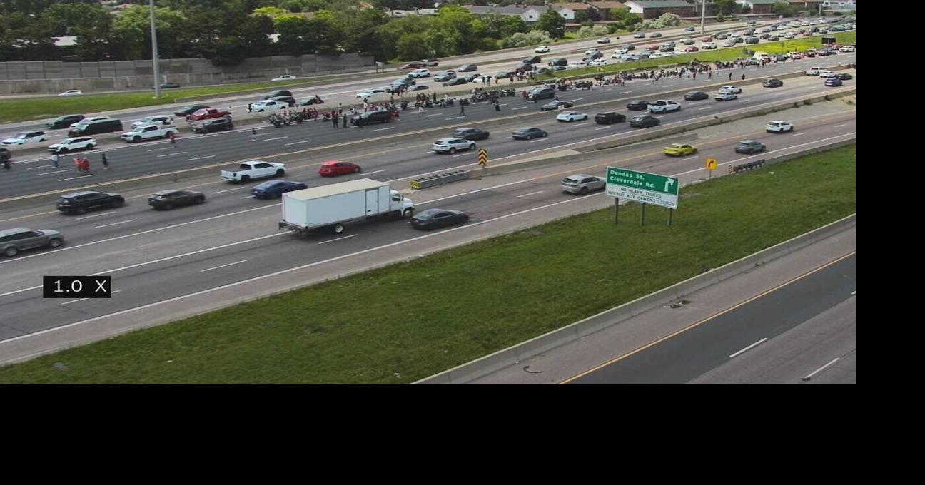 Cristiano Ronaldo fans block busy Toronto highway for a glimpse of World Cup Portugal team bus