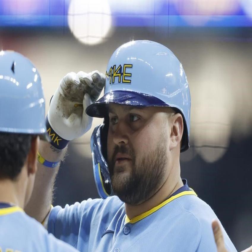 Rowdy Tellez's clutch hit helps Brewers win series opener with Angels