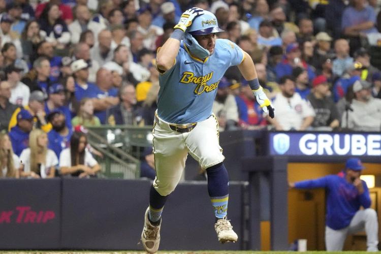 Brewers' Sal Frelick remains out of lineup with knee issue but says he should return later this week
