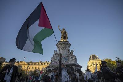 French mayors to fly Palestinian flags despite government orders