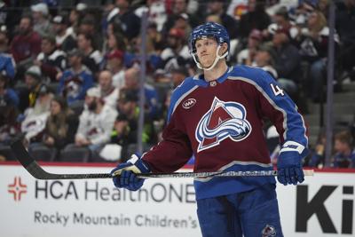Josh Manson signs 2-year contract with Colorado Avalanche after injury-plagued season
