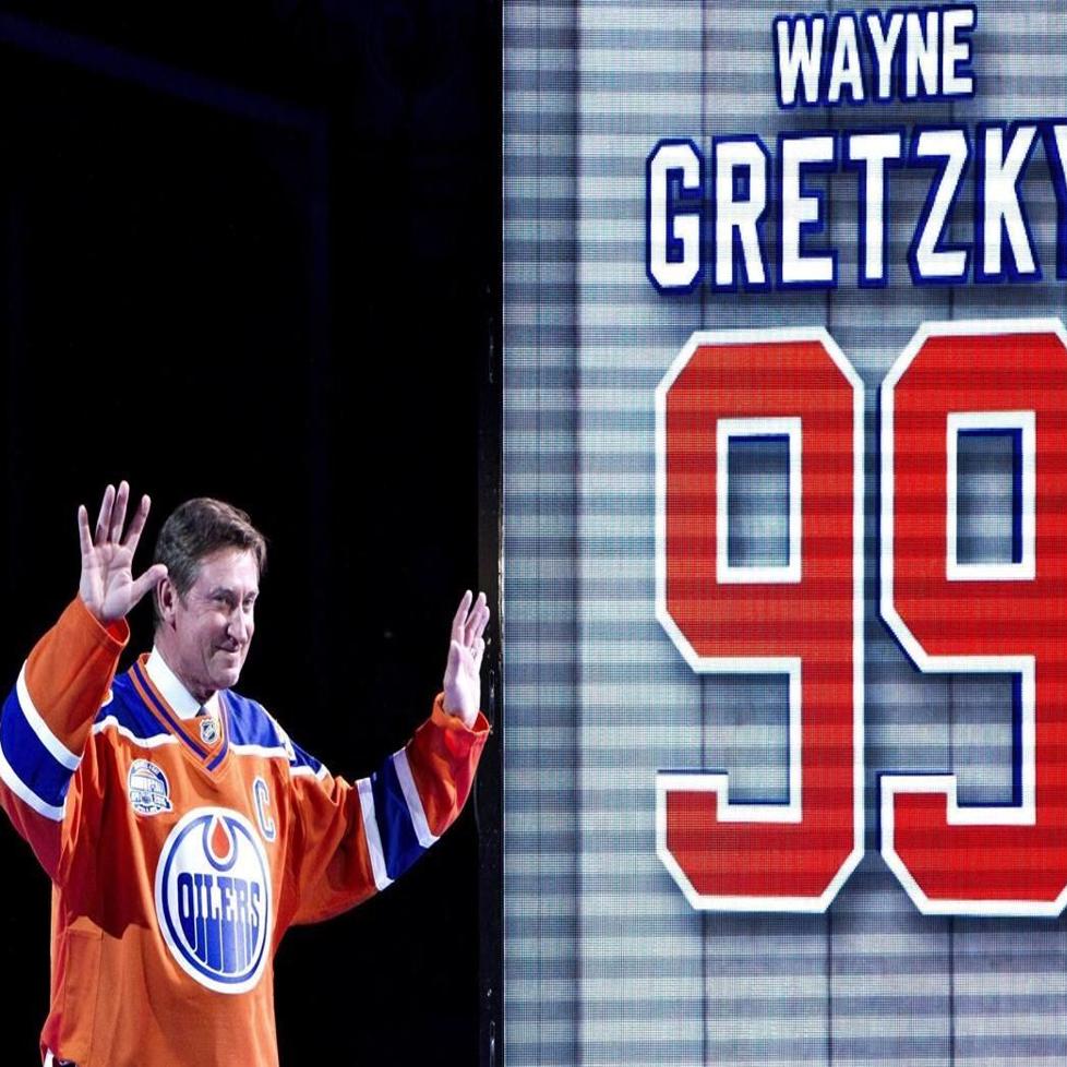 This Wayne Gretzky Edmonton Oilers jersey just sold for a record