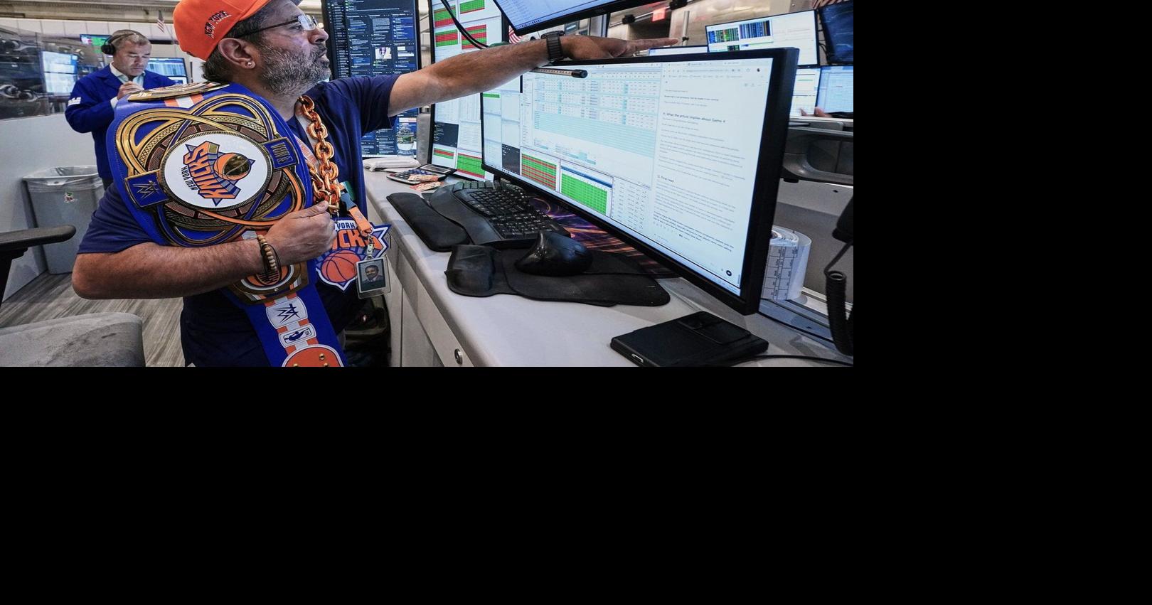 S&P/TSX composite up more than 300 points, oil down after news of U.S.-Iran deal