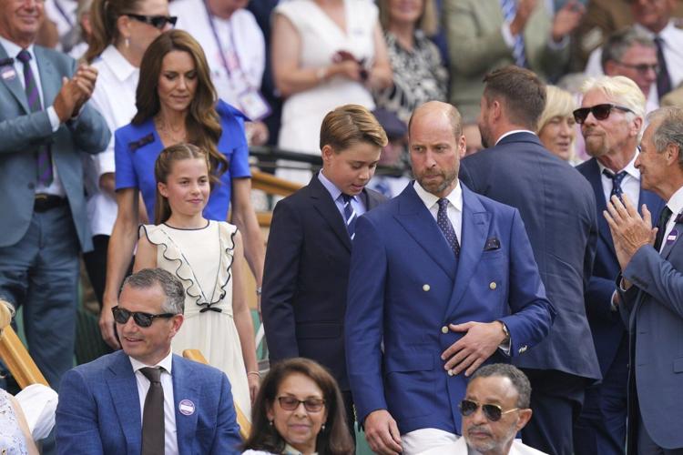 Jannik Sinner and Carlos Alcaraz start the Wimbledon final. It's a rematch of their French Open epic