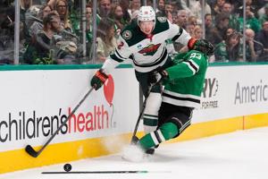 Robertson's 42nd goal lifts Stars over Wild in a preview before their 1st-round playoff series